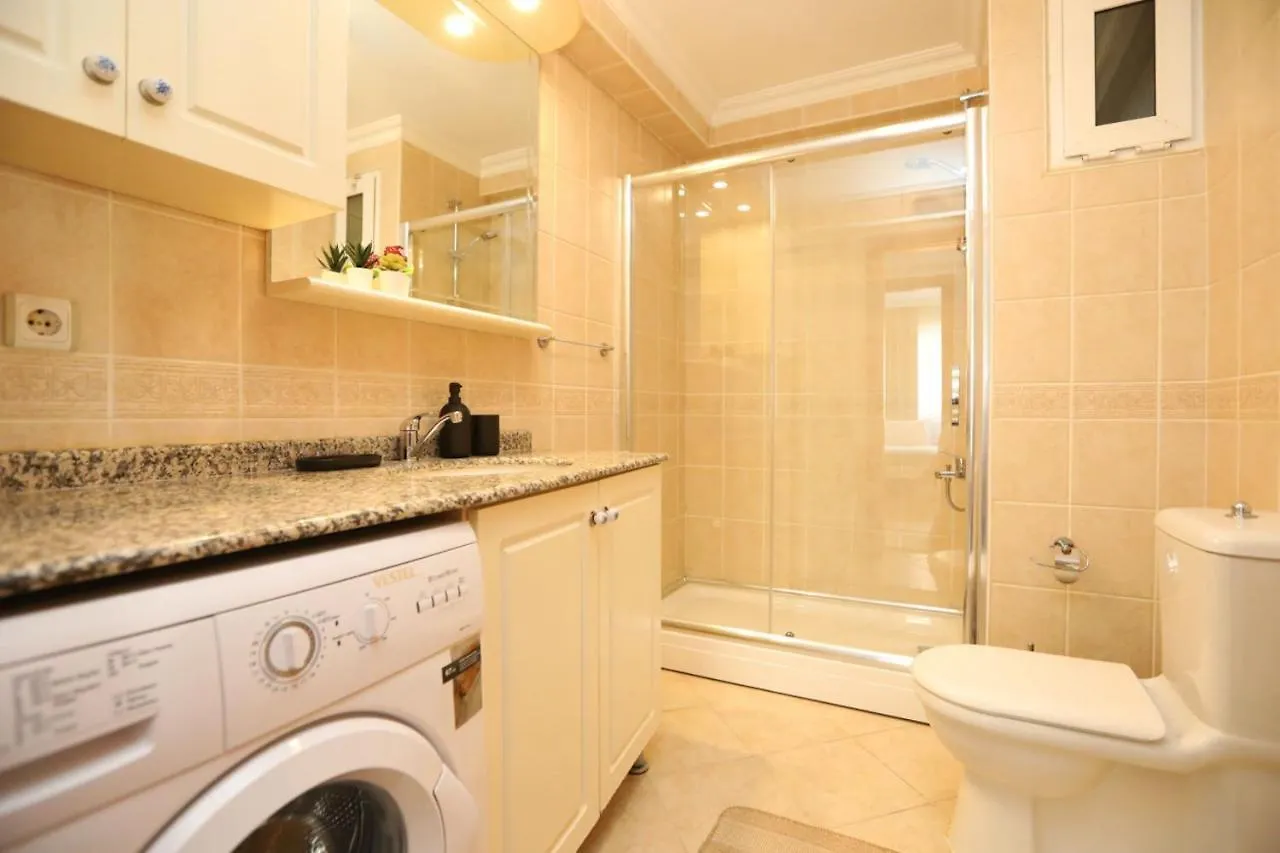 Spacious And Central Flat In Sisli Istanbul Apartment